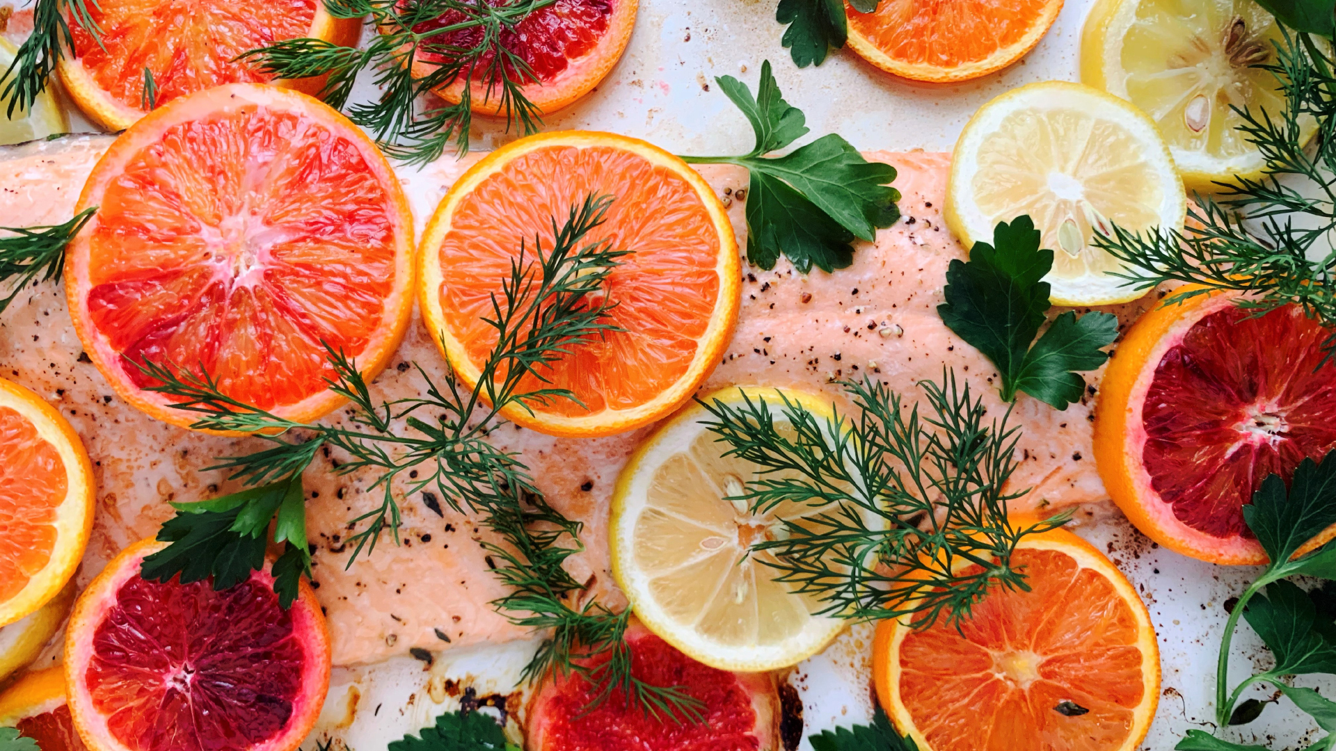 Roasted salmon with citrus slices | Heart and Stroke Foundation